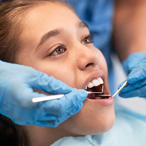 pediatric patient getting an exposure and bonding exam
